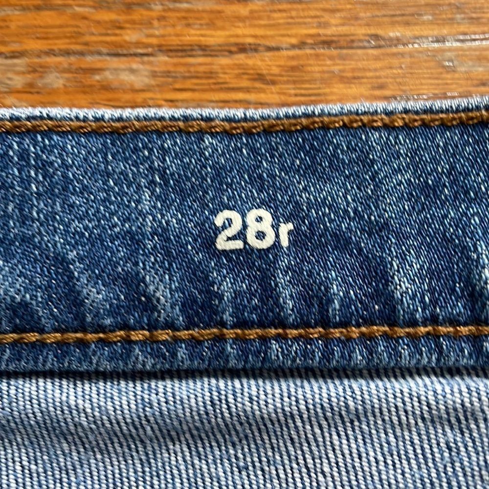 Gap Light Wash Distressed Jeans - Picture 4 of 7